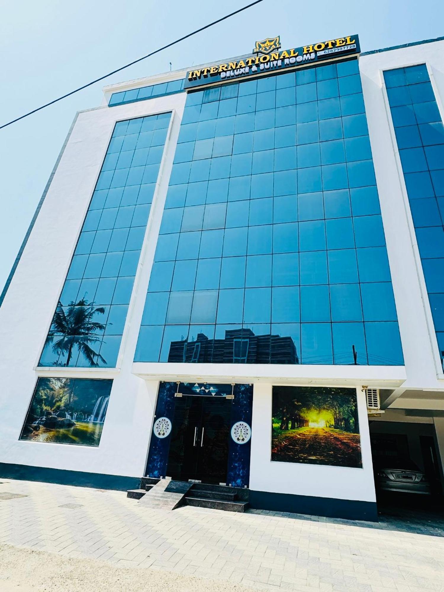 Royal International Hotel Trippapur المظهر الخارجي الصورة